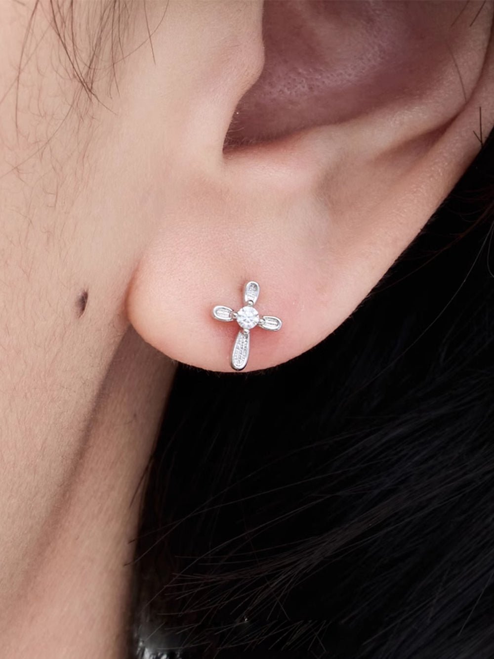 MUKTANK×SUN HUNTER Cross earring set