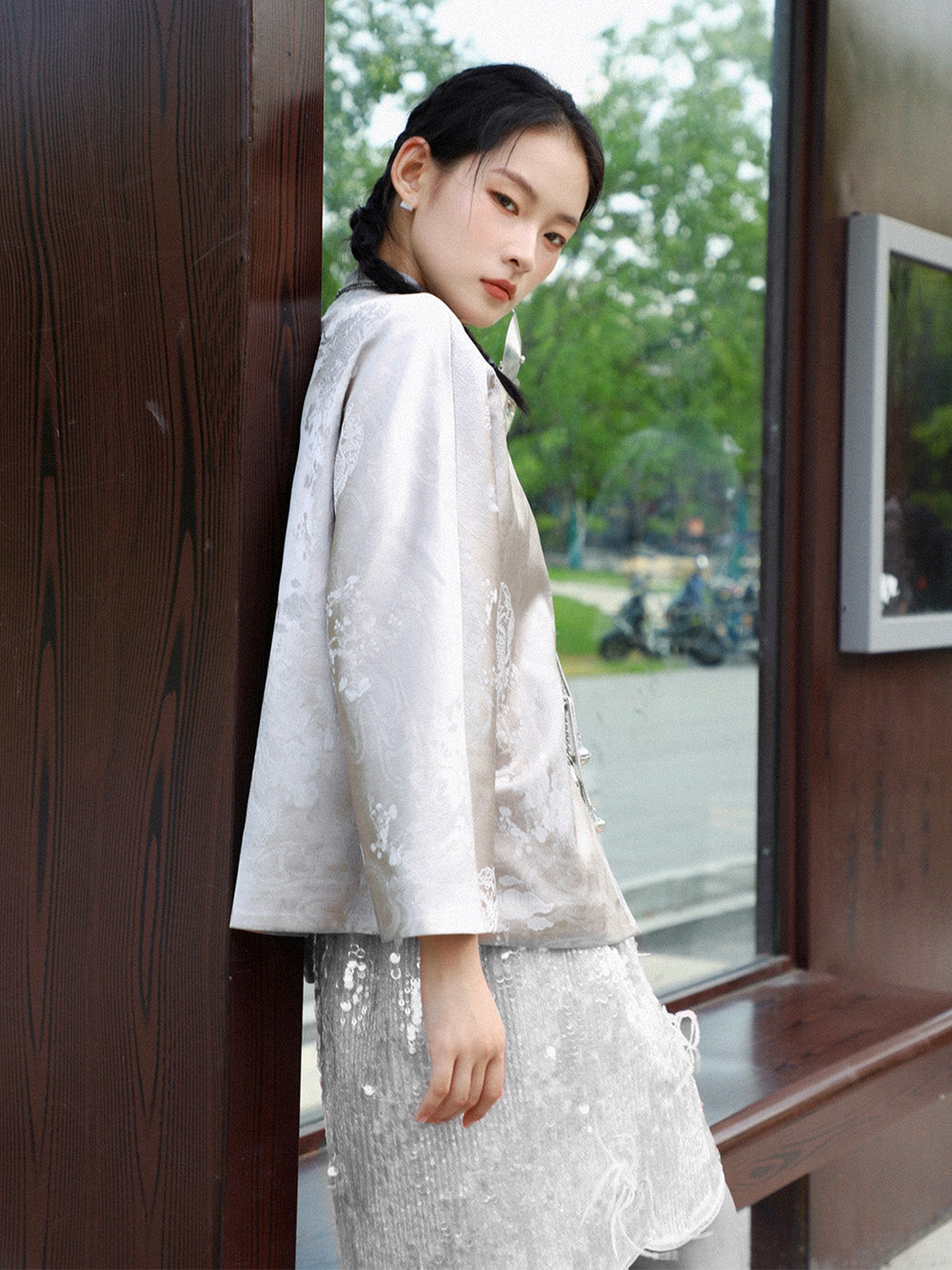 MUKZIN Velvet“Fish” Short Goldfish Embroidered Sequined Skirt.