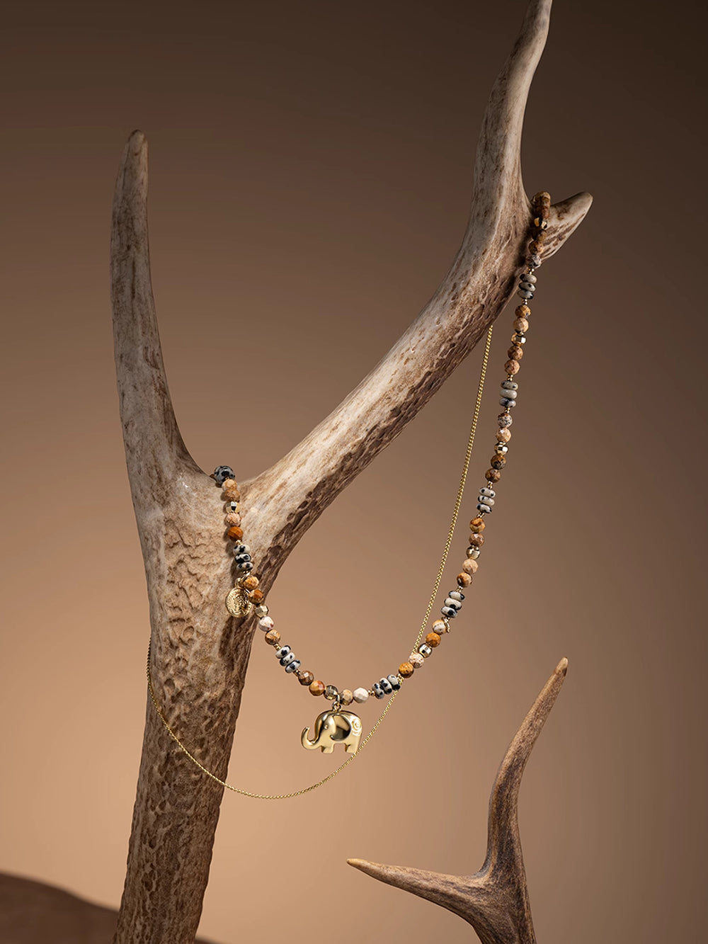 MUKTANK×SUN HUNTER Double-layered Necklace with Little Elephant Design and Speckled Stone