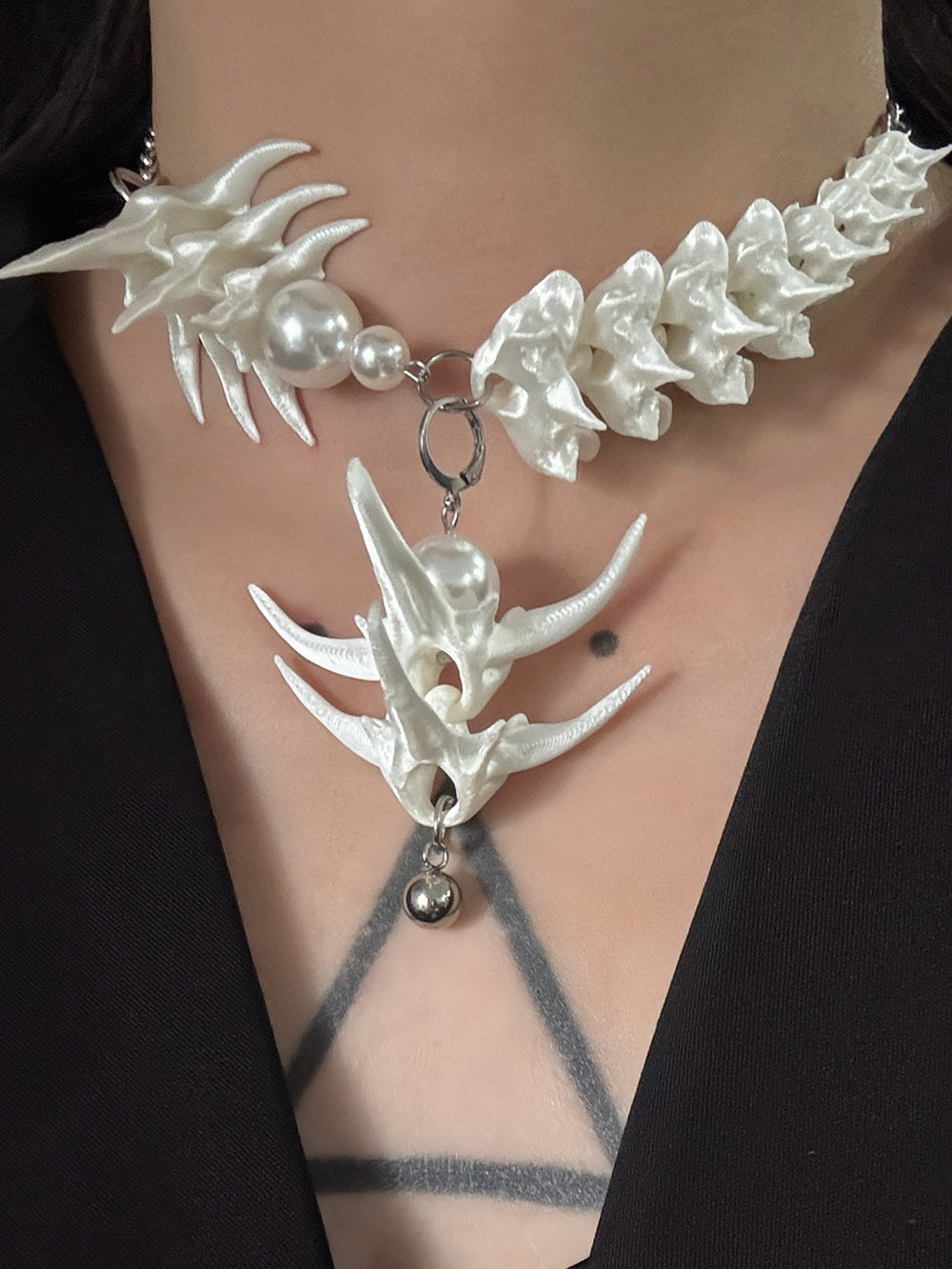 MUKTANK×DARK DREAM 3D printed spiky pendant with bead collision, necklace designed with spinal column arrangement, a set of necklace in two styles (Style A and Style B) for layered wearing (the pendant can be detached and used as earrings).