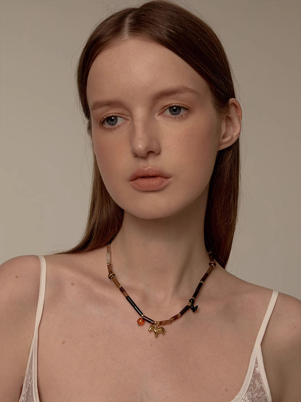 MUKTANK×SUN HUNTER Pony-shaped Cylindrical Agate Necklace