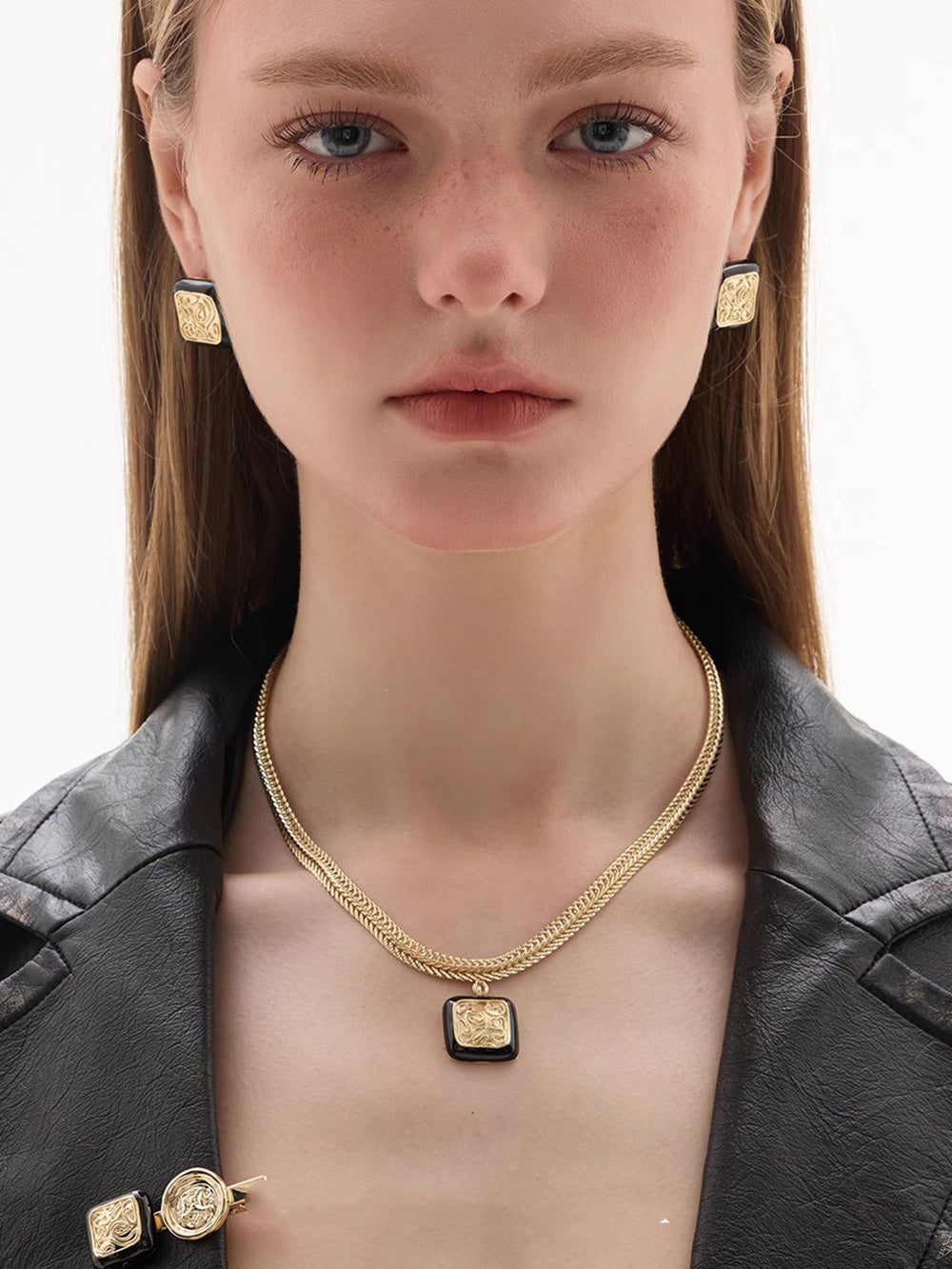 MUKTANK x SUN HUNTER Gold Coin Stud Earrings