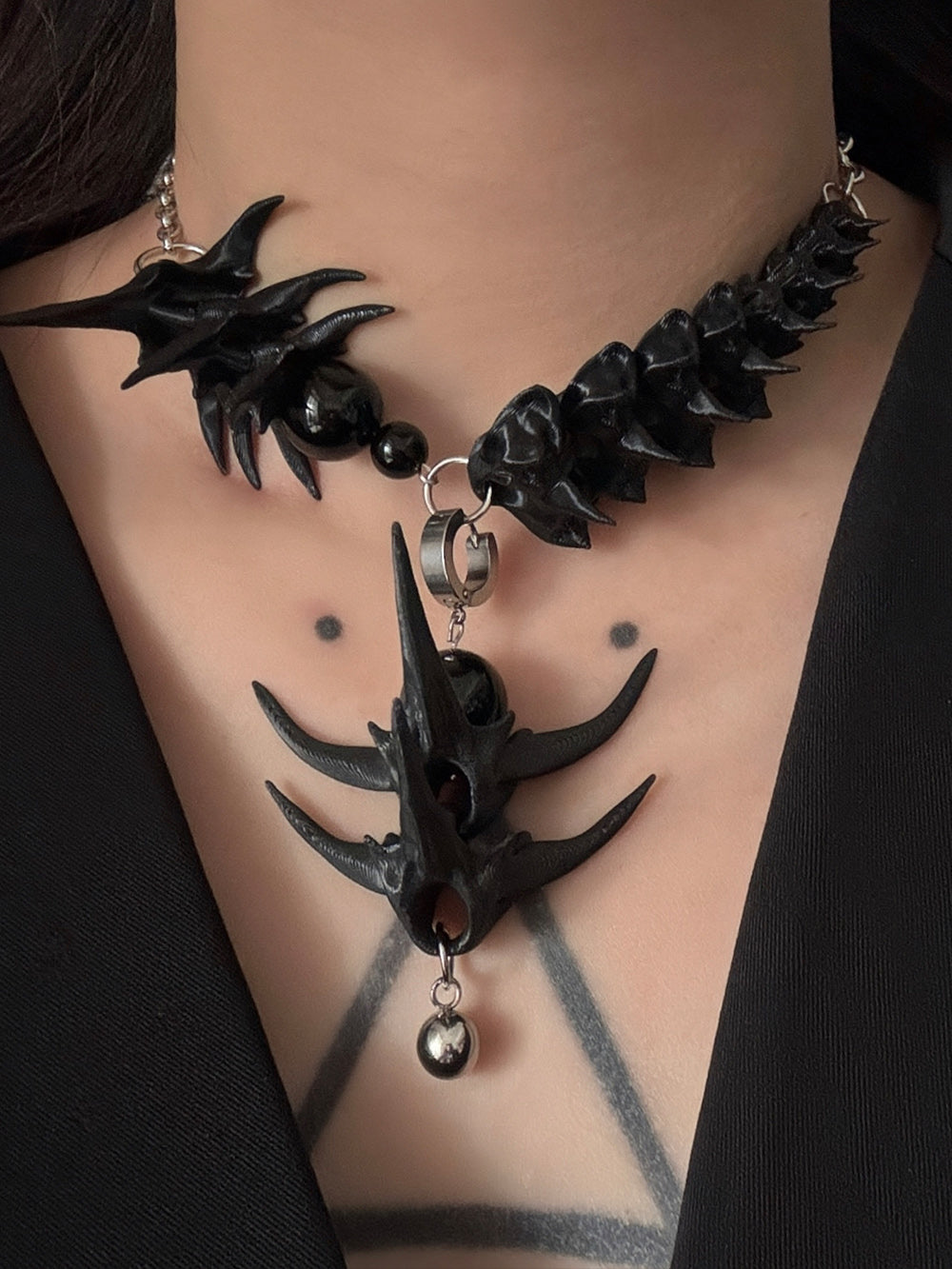 MUKTANK×DARK DREAM 3D printed spiky pendant with bead collision, necklace designed with spinal column arrangement, a set of necklace in two styles (Style A and Style B) for layered wearing (the pendant can be detached and used as earrings).