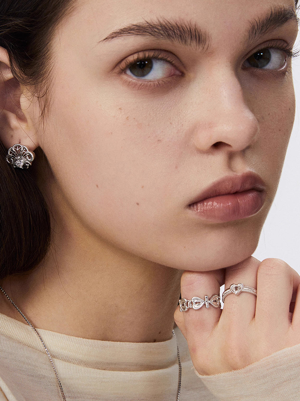 MUKTANK×SUN HUNTERLace key ear cuff