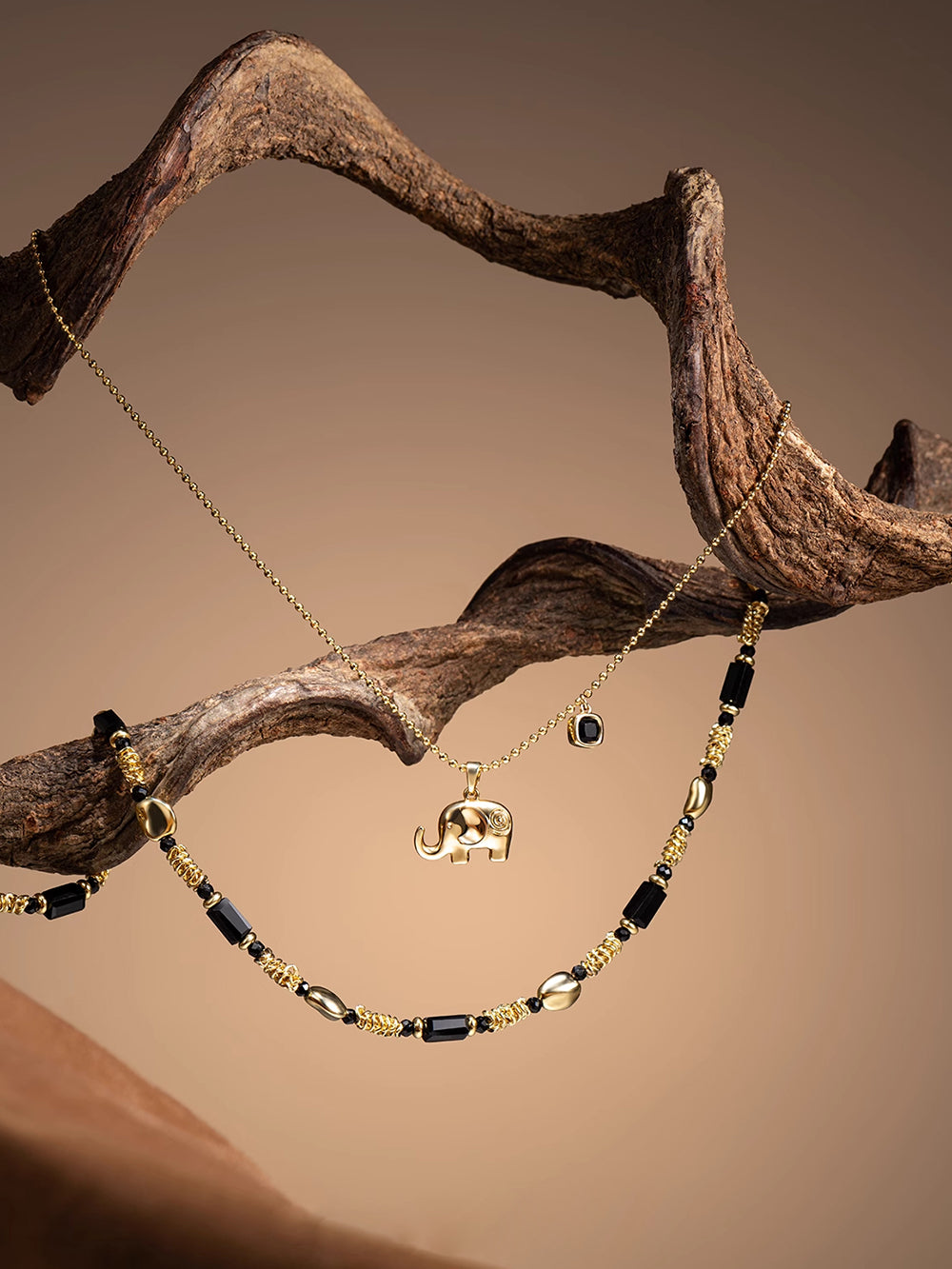 MUKTANK×SUN HUNTER Double-layered Necklace with Little Elephant Design and Black Spinel