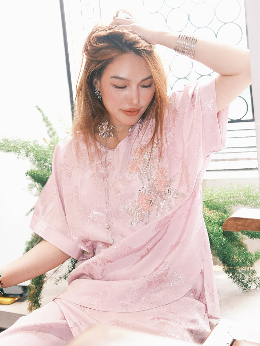 MUKZIN“Capsule Collection”Women's Pink Jacquard Sequin Floral Embroidered Loose Short - Sleeve Top