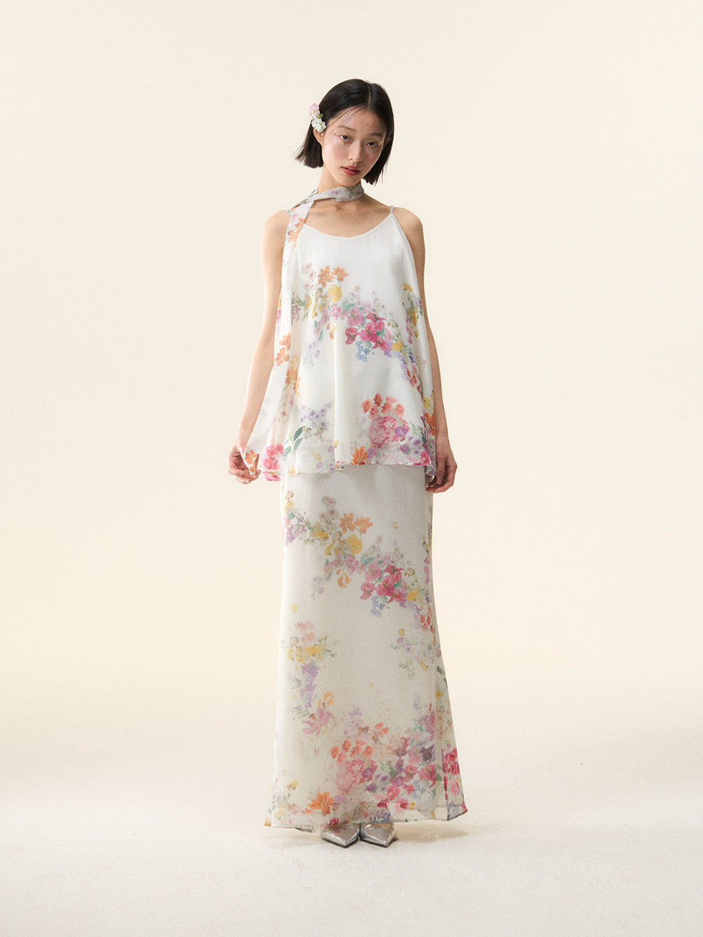 MUKTANK×LOUMUTAKU Top of the Light-colored Flower Cluster Suit