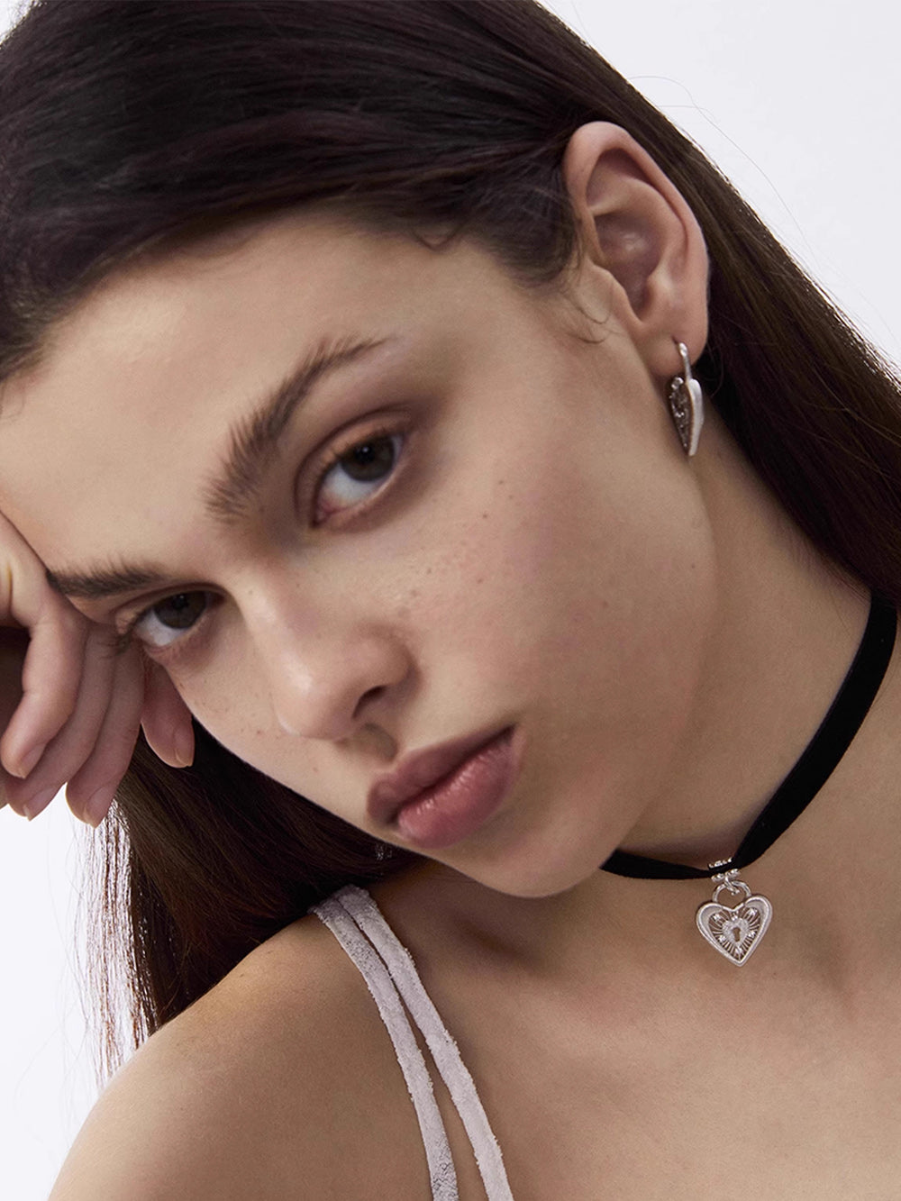 MUKTANK×SUN HUNTER Double-sided lace heart lock earrings
