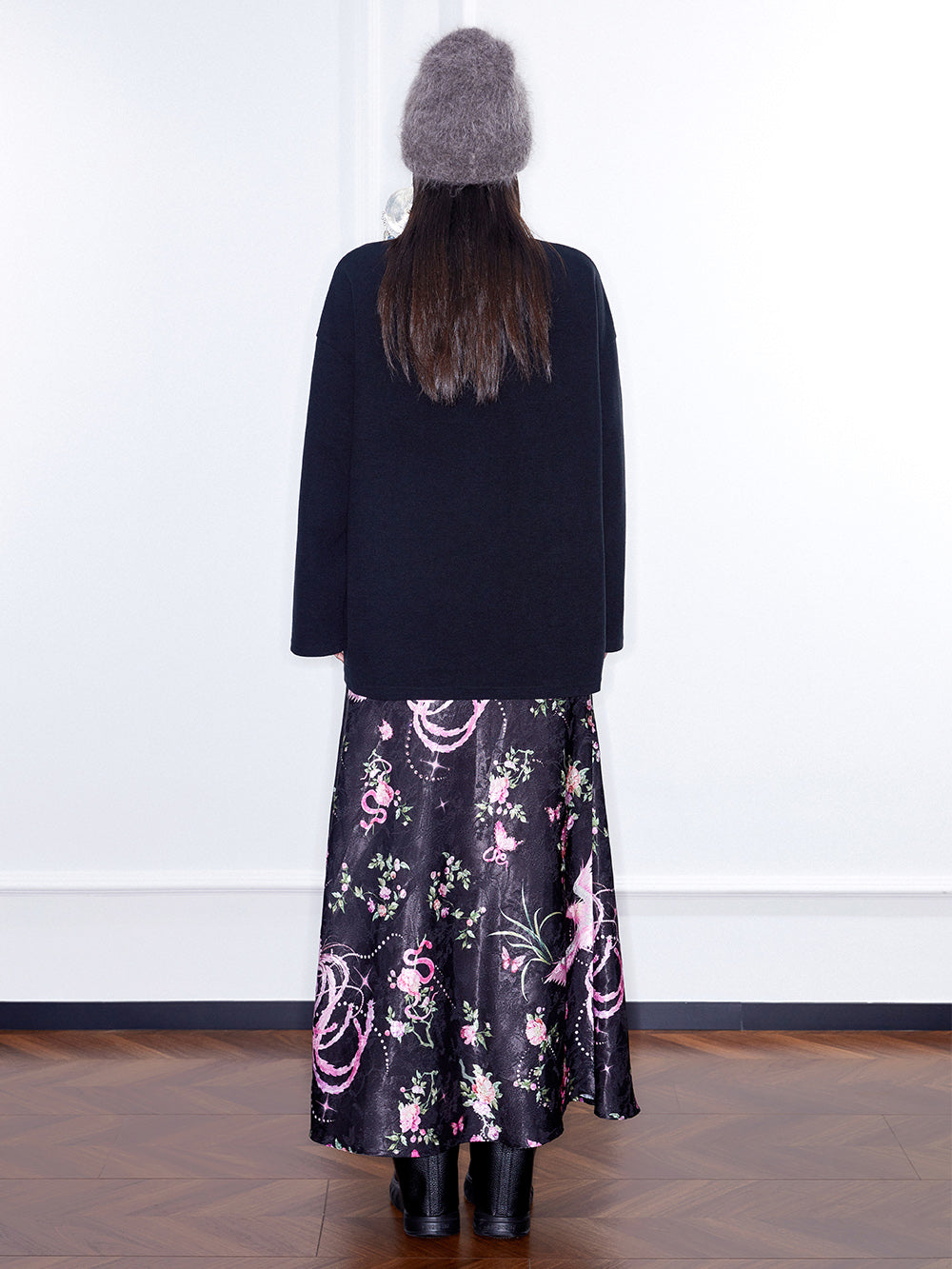 MUKZIN Linglong Long - sleeve Sweatshirt