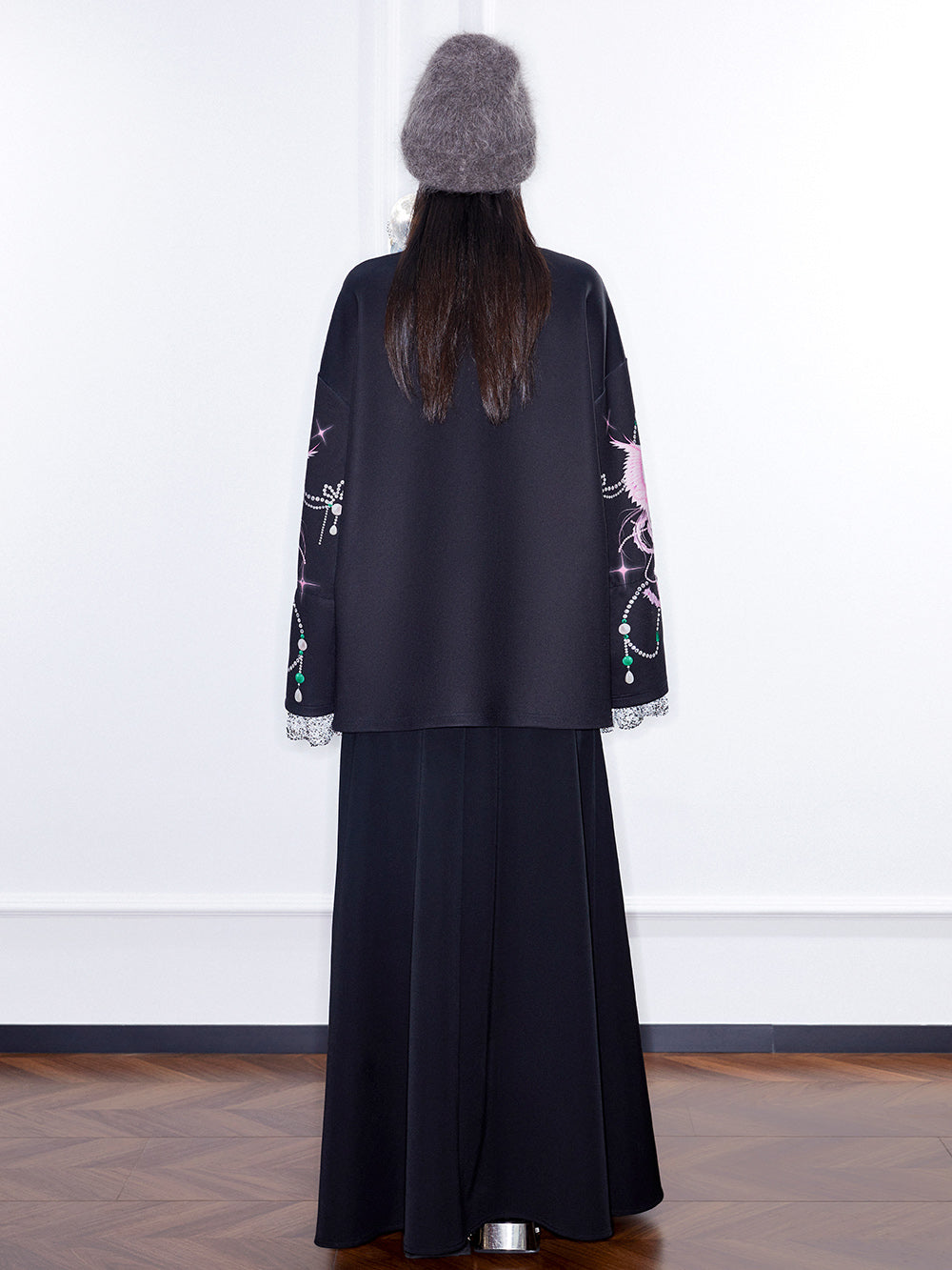 MUKZIN Linglong"Phoenix Perch"V-Neck Printed Wide Cuff Sweatshirt