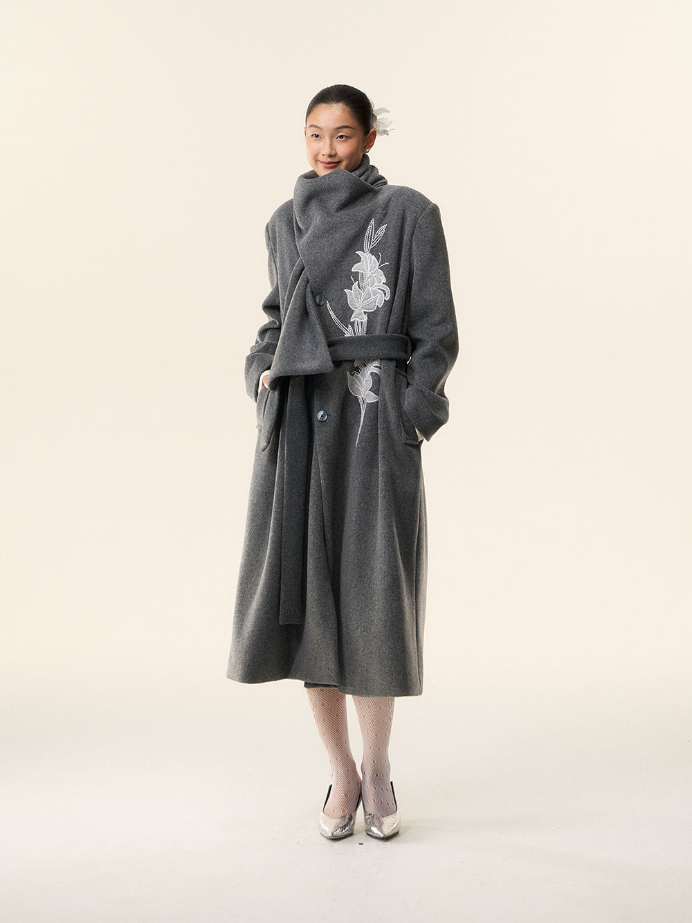 MUKTANK×LOUMUTAKU Gladiolus Beaded Embroidery Scarf Coat