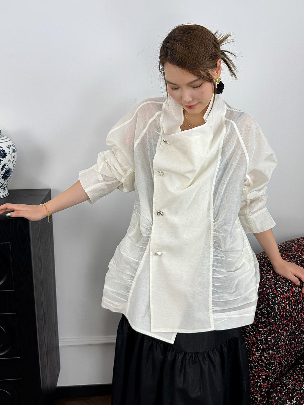 MUKZIN“Capsule Collection”White loose-fitting thin shirt