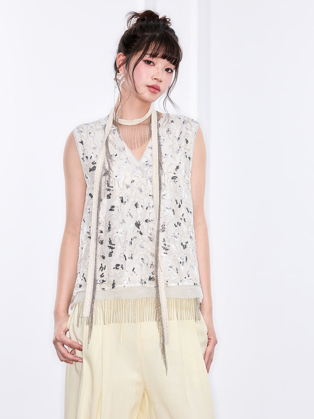 MUKZIN "Ode to the New Summer"White Sleeveless Stylish Casual Vest