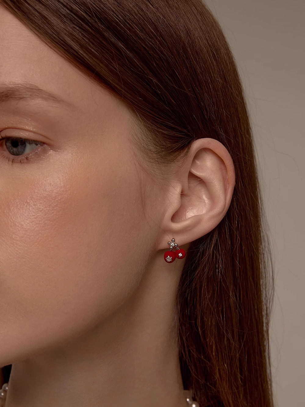 MUKTANK×SUN HUNTER Velvet Cherry Earrings