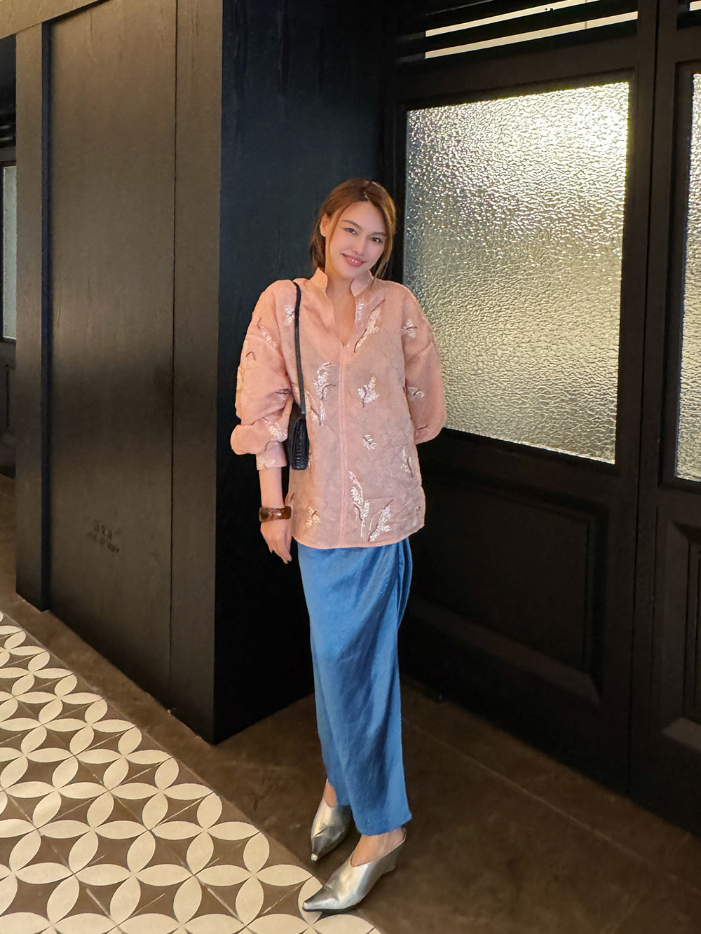 MUKZIN“Capsule Collection”Pink embroidered top