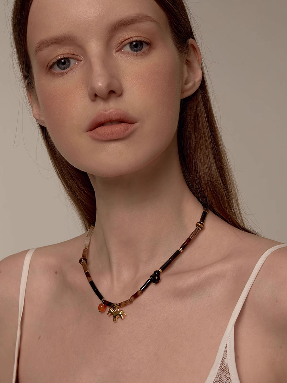 MUKTANK×SUN HUNTER Pony-shaped Cylindrical Agate Necklace
