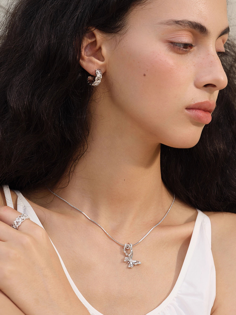 MUKTANK×SUN HUNTER “Emergence”Lace Butterfly Snake Bone Necklace