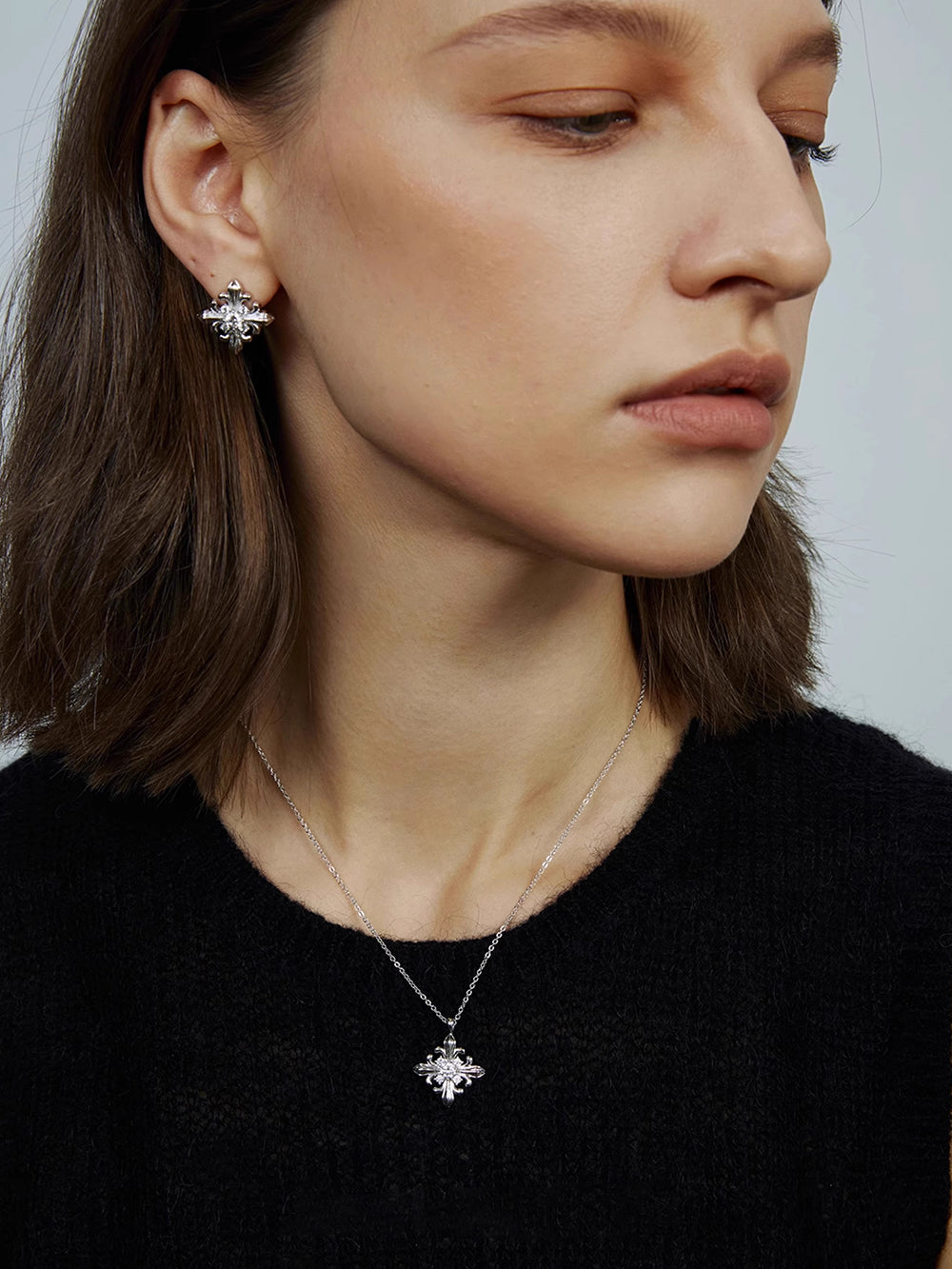 MUKTANK×SUN HUNTER Iris-shaped Square Earrings