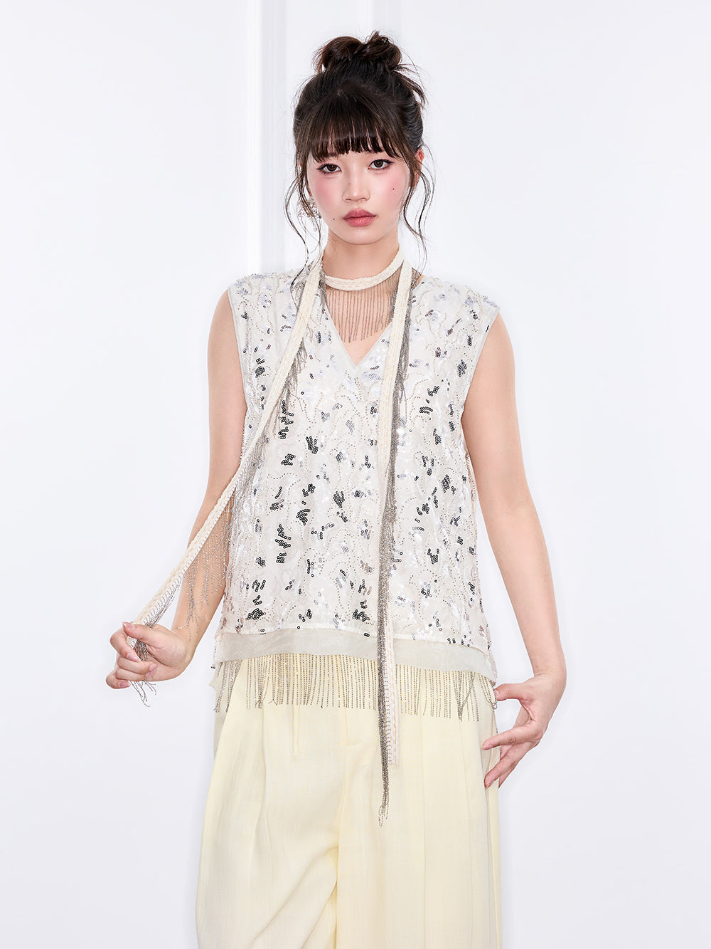 MUKZIN "Ode to the New Summer"White Sleeveless Stylish Casual Vest