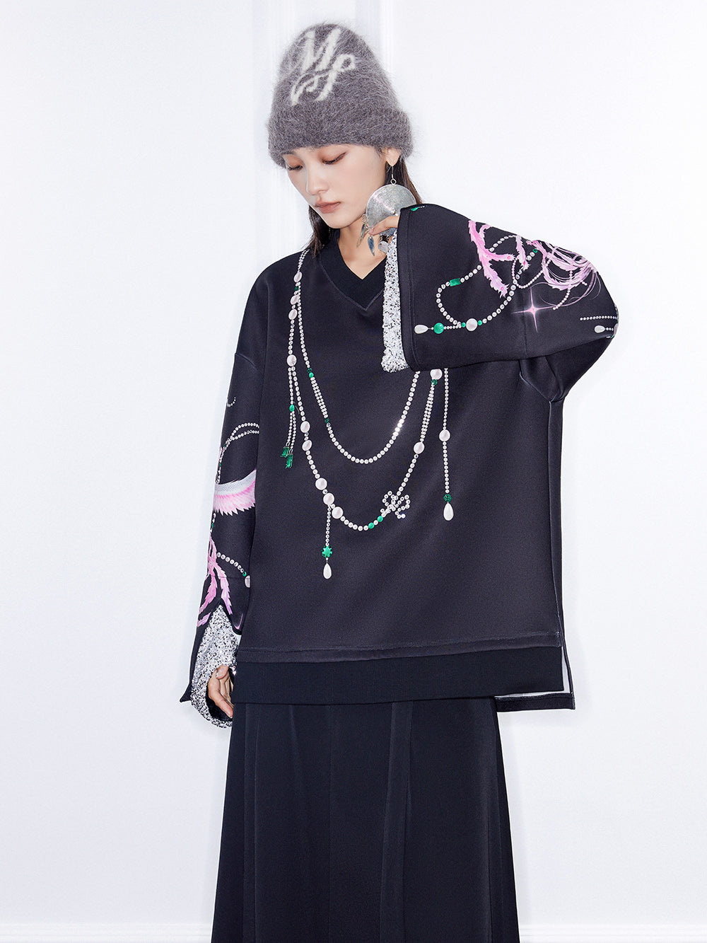 MUKZIN Linglong"Phoenix Perch"V-Neck Printed Wide Cuff Sweatshirt