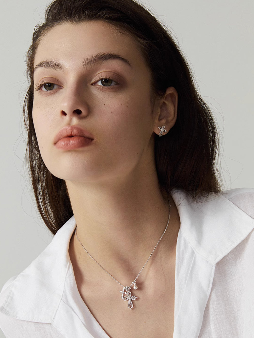 MUKTANK×SUN HUNTER Lace cross stud earrings