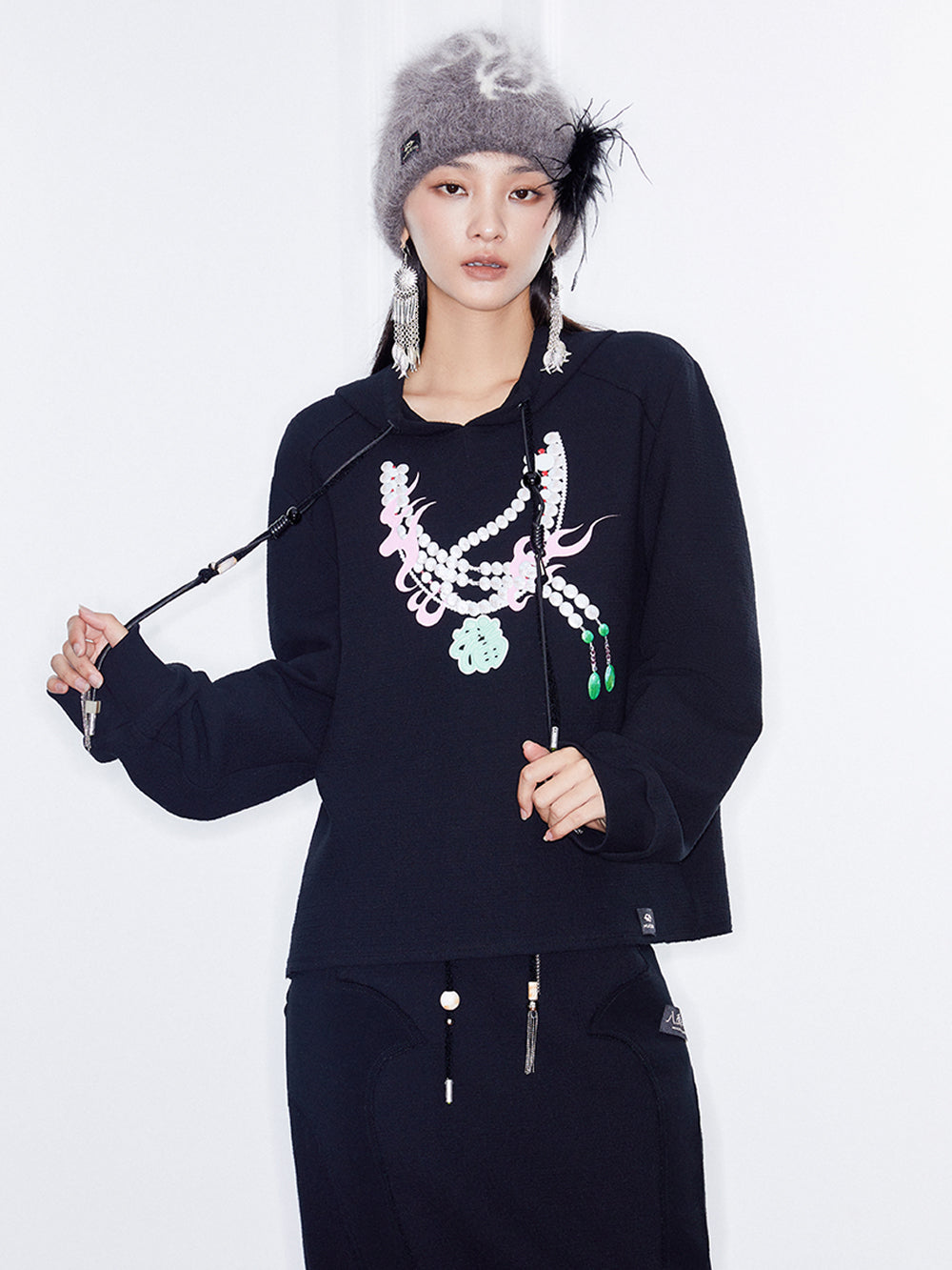 MUKZIN Linglong Long-sleeve Hoodie