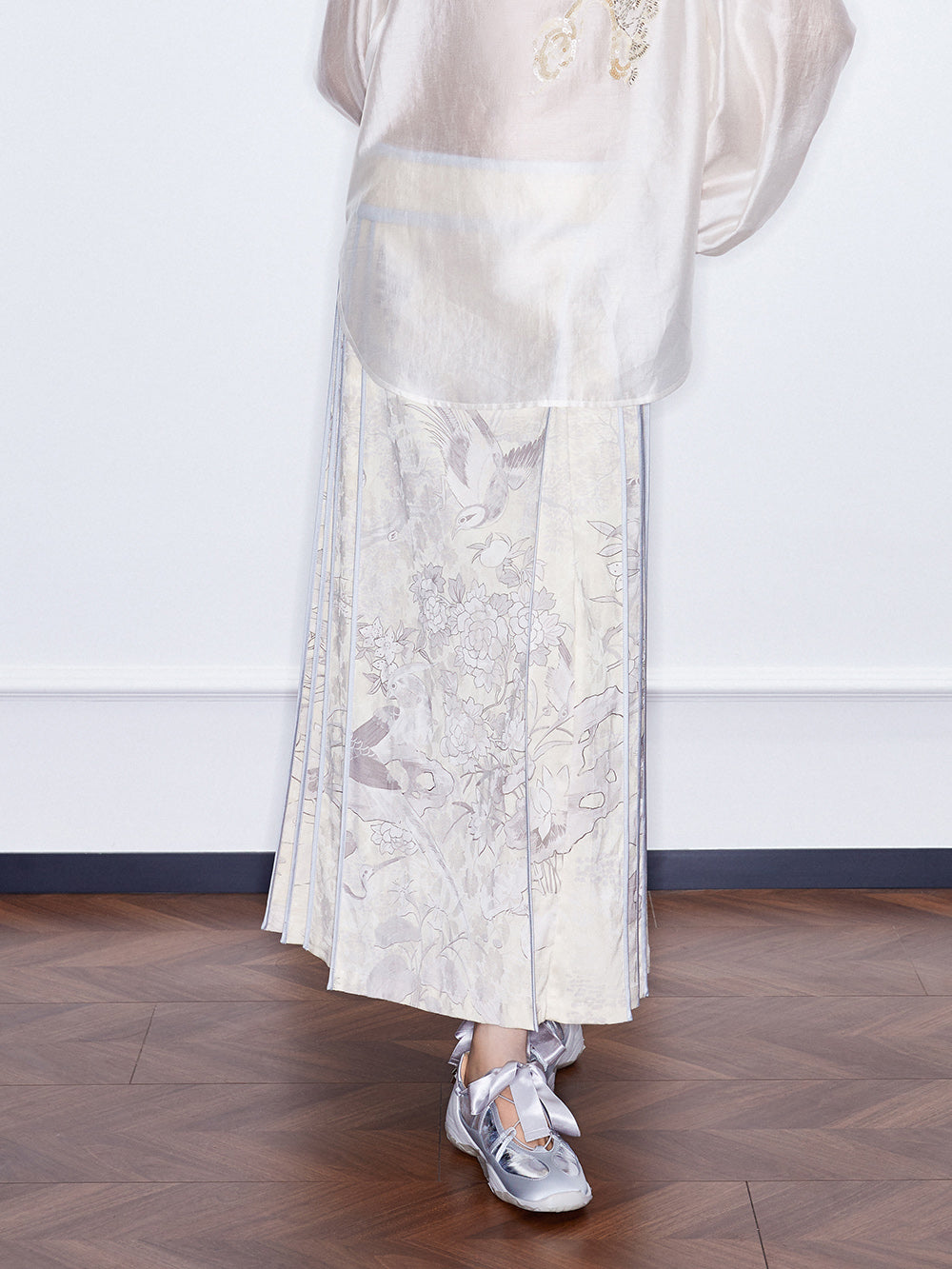 MUKZIN SpringPrelude Full Court Fragrance Straight Tube Pleated Mamian Skirt