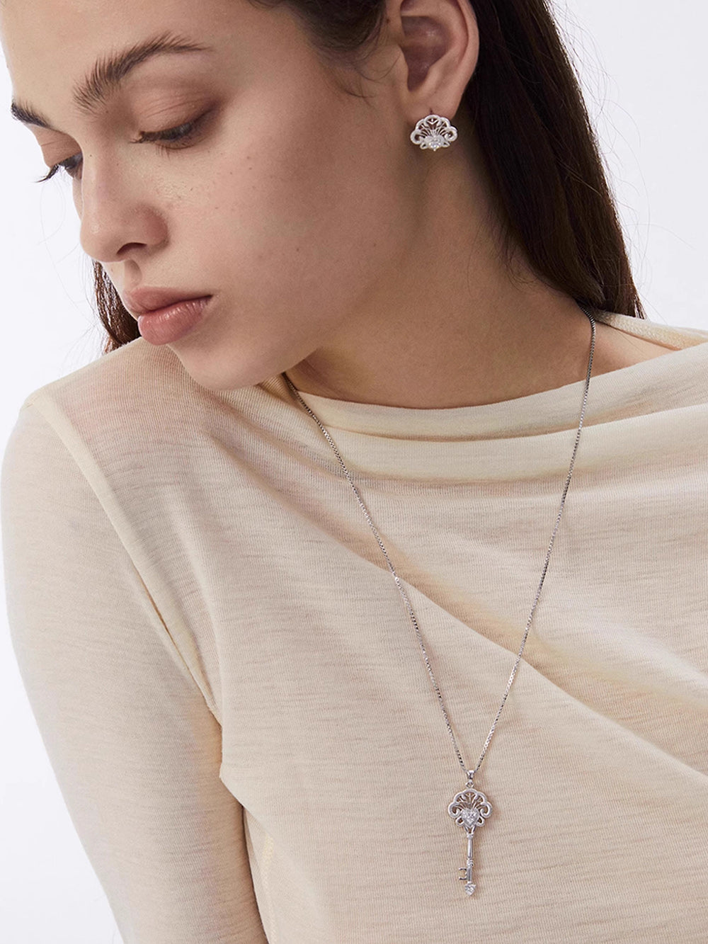 MUKTANK×SUN HUNTERLace key ear cuff