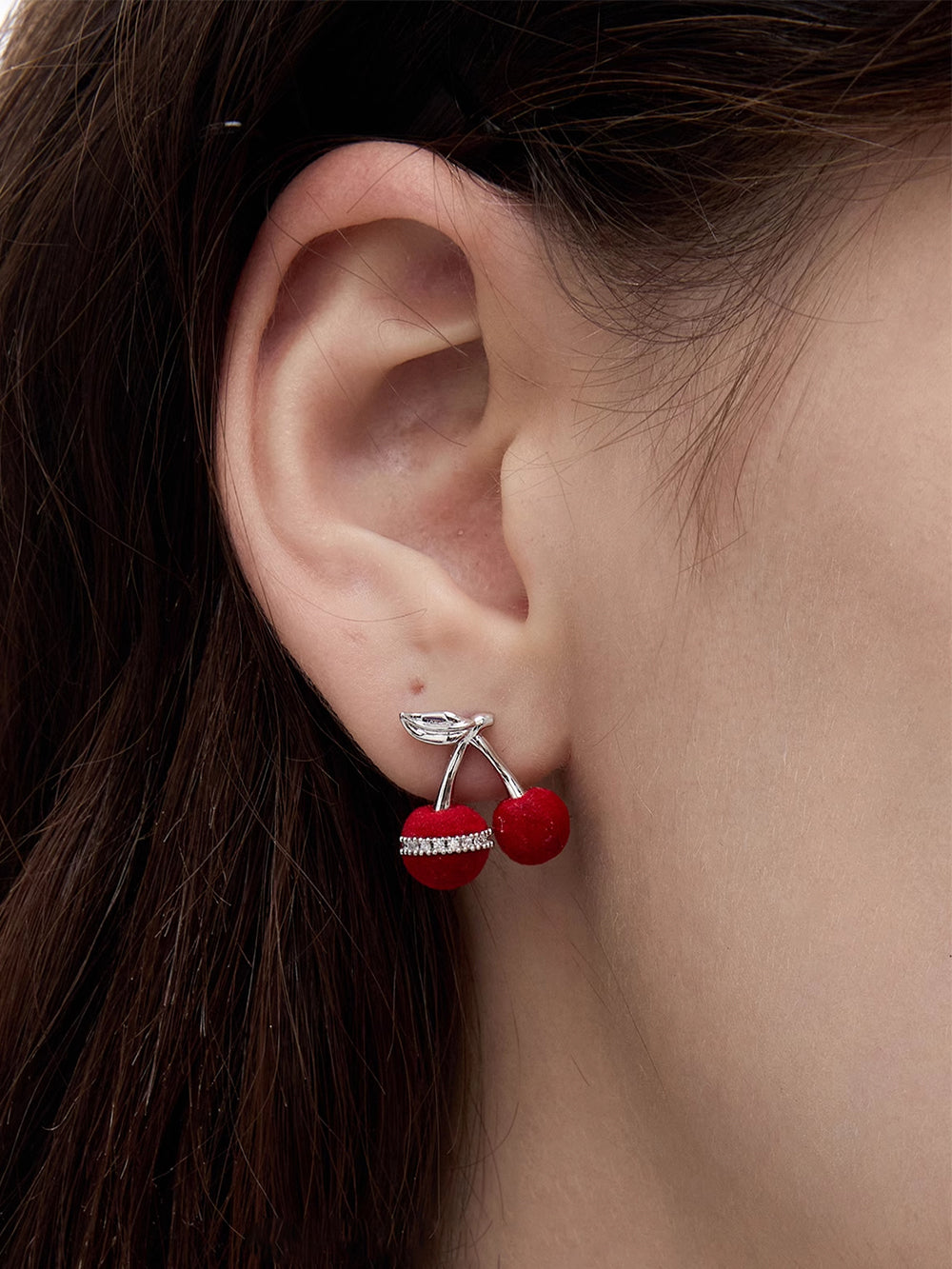 MUKTANK×SUN HUNTER Velvet Cherry Earrings (with Leaves)