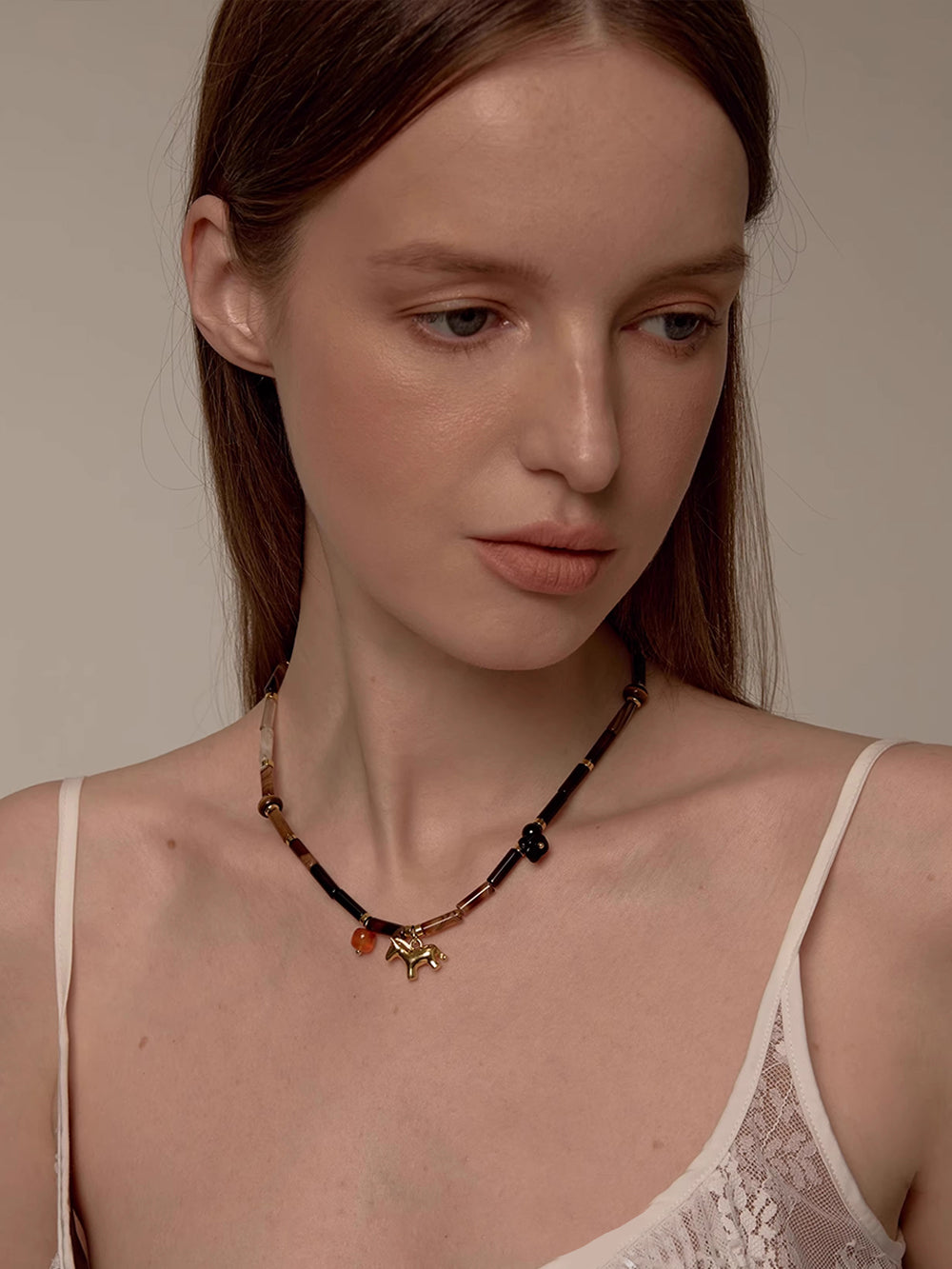 MUKTANK×SUN HUNTER Pony-shaped Cylindrical Agate Necklace