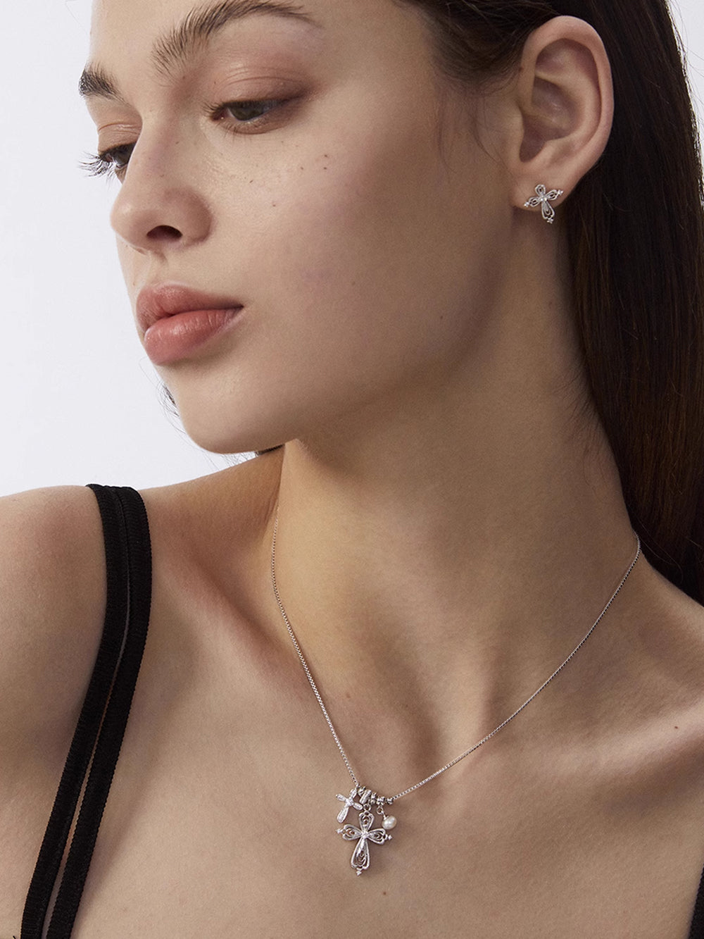 MUKTANK×SUN HUNTER Lace cross stud earrings