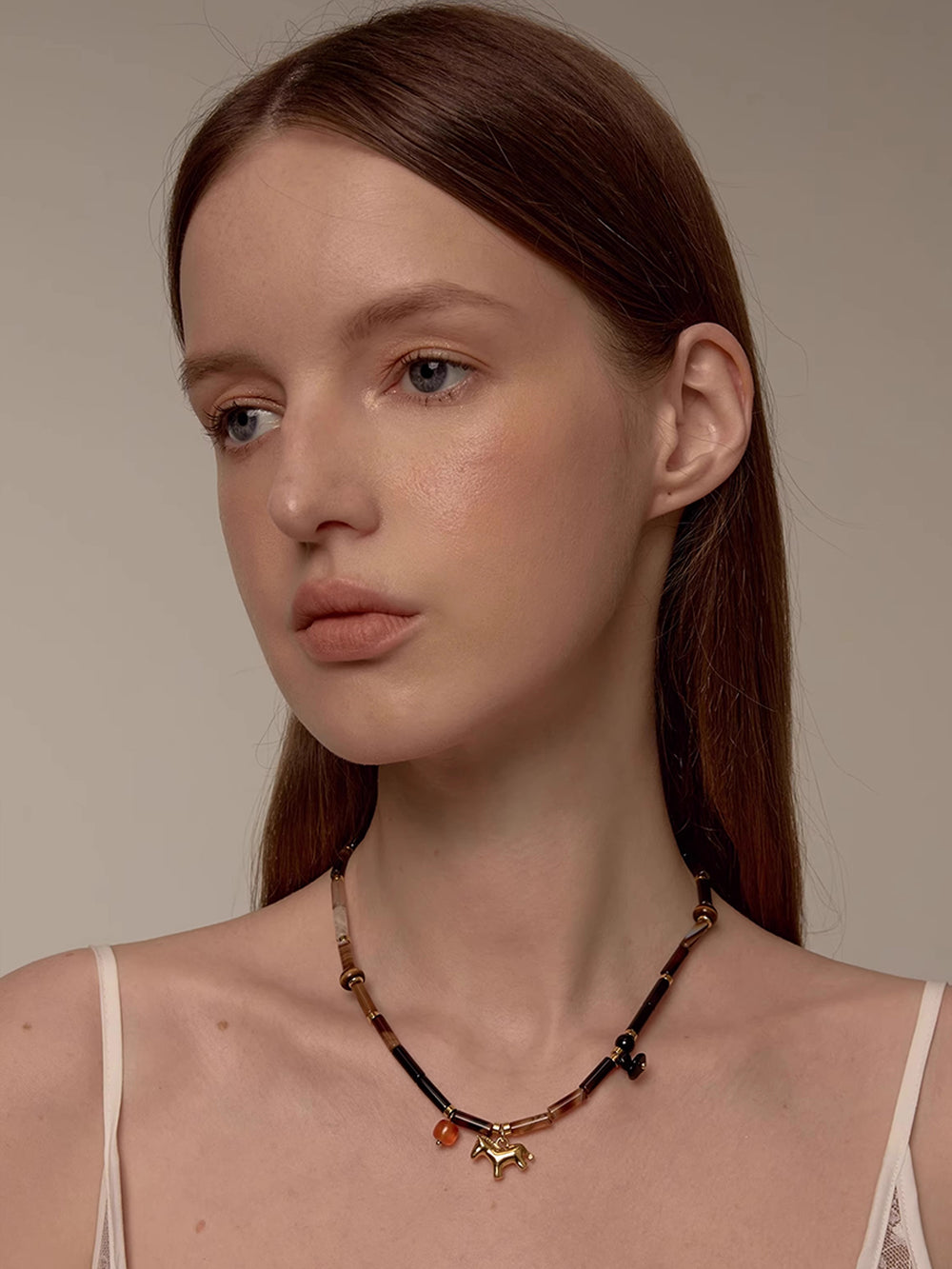 MUKTANK×SUN HUNTER Pony-shaped Cylindrical Agate Necklace