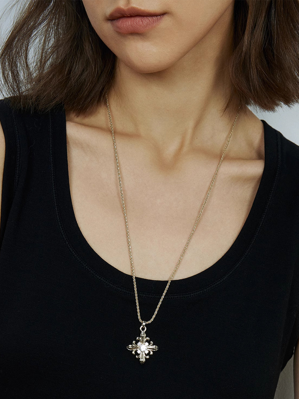 MUKTANK×SUN HUNTER Long Simple Iris-themed Necklace