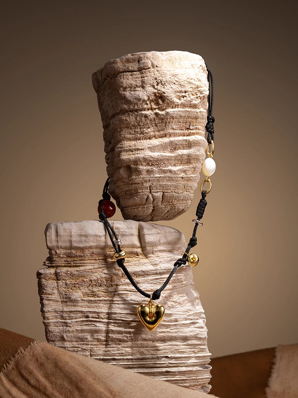 MUKTANK×SUN HUNTER Heart-shaped Braided Rope Necklace