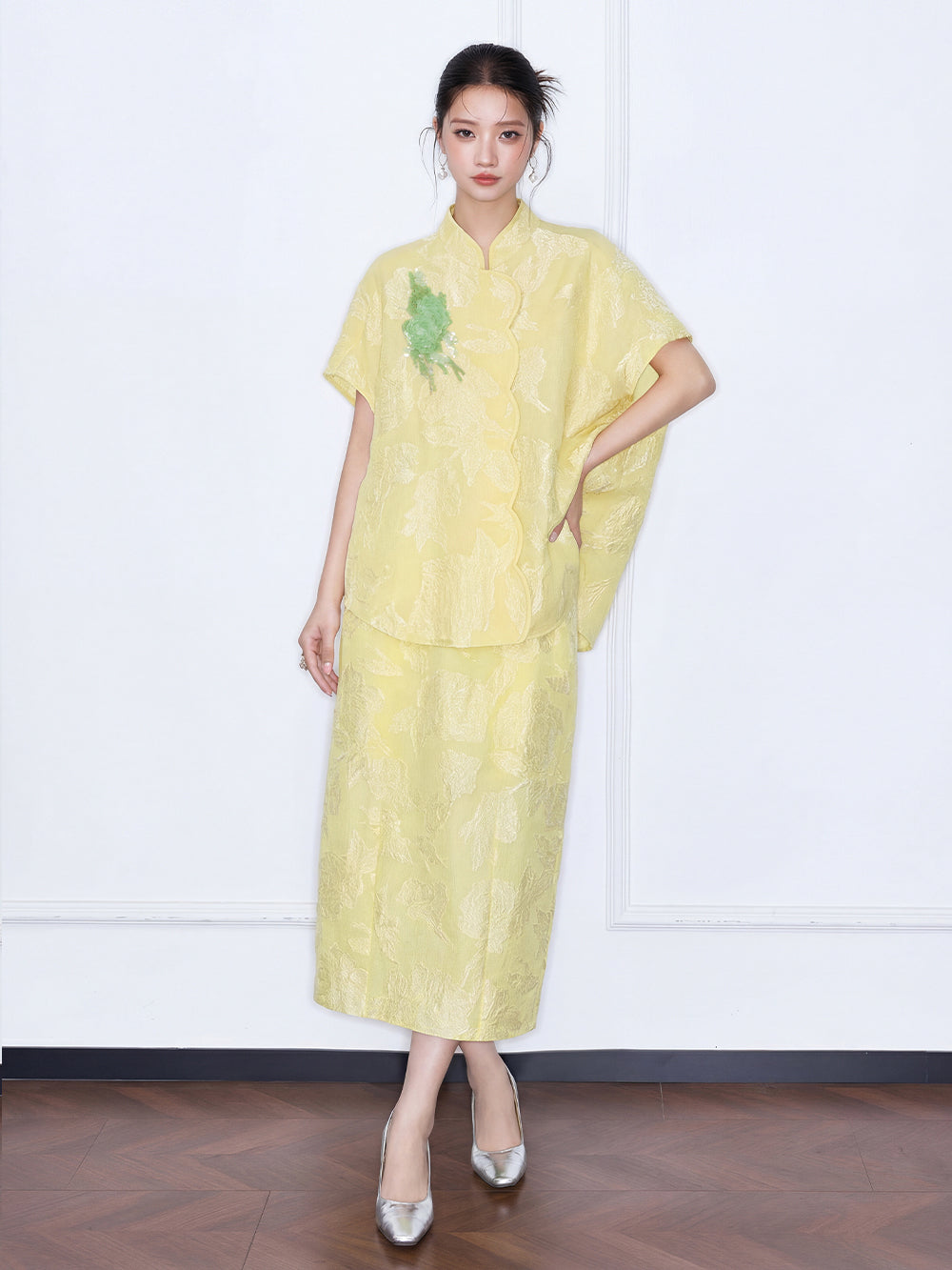 MUKZIN "Capsule Collection" New Chinese Style Hand-Embroidered Top & Mulberry Silk Set Blouse