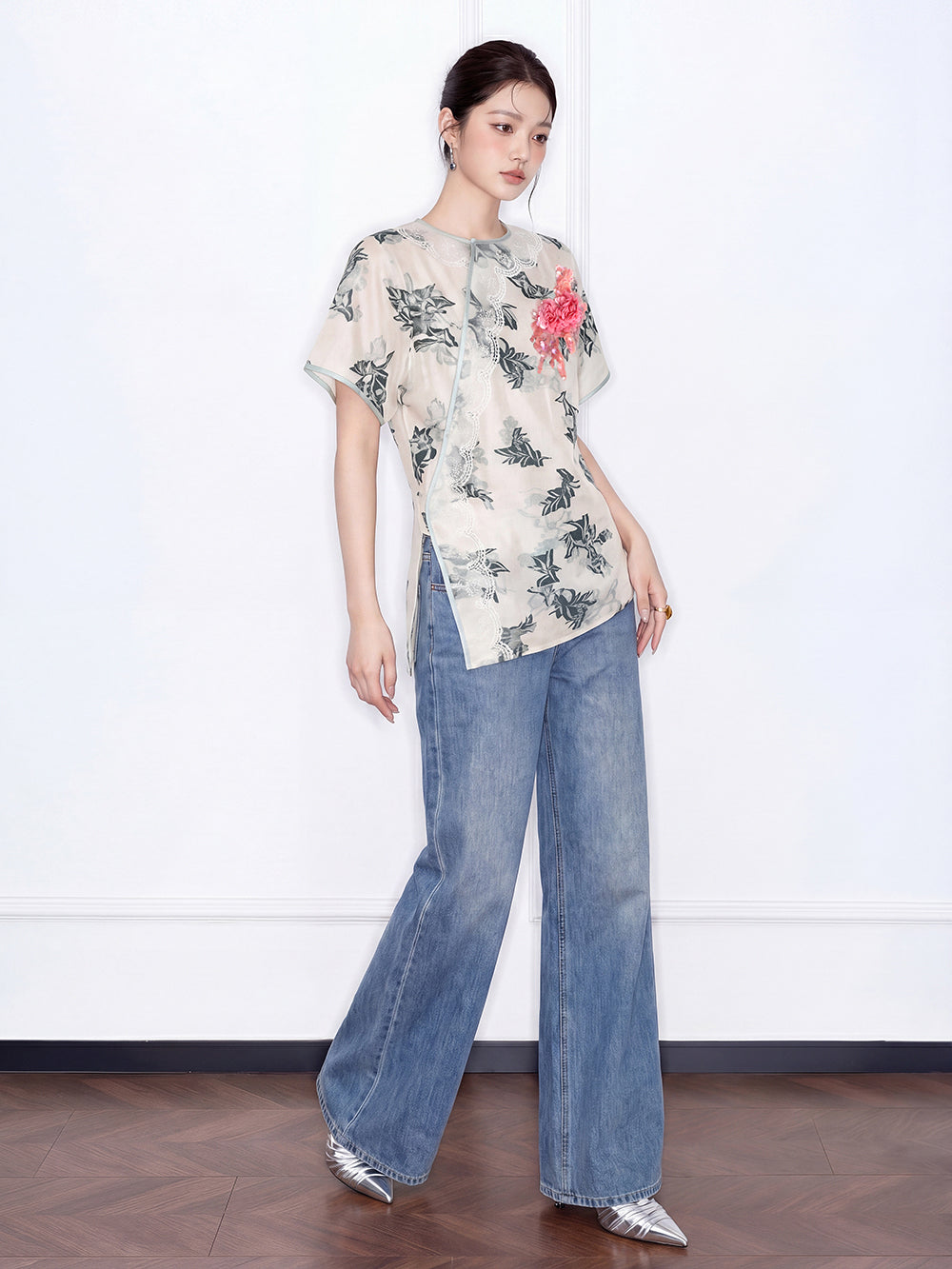 MUKZIN "Capsule Collection" New Chinese Style Embroidered Asymmetric Wrap Waist Ramie Top