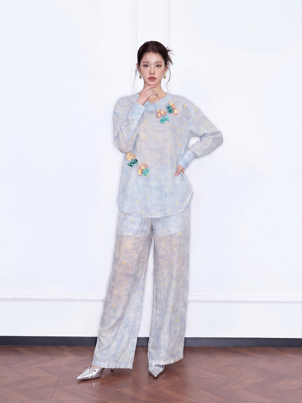 MUKZIN×Capsule Collection New Chinese-Style Asymmetric Linen Shirt Set with Hand-Embroidered Tie-Dye