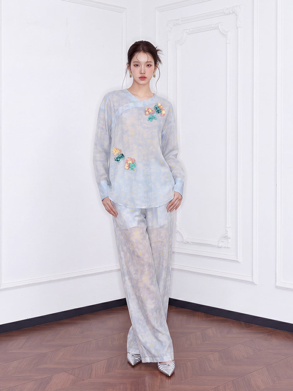 MUKZIN×Capsule Collection New Chinese-Style Asymmetric Linen Shirt Set with Hand-Embroidered Tie-Dye