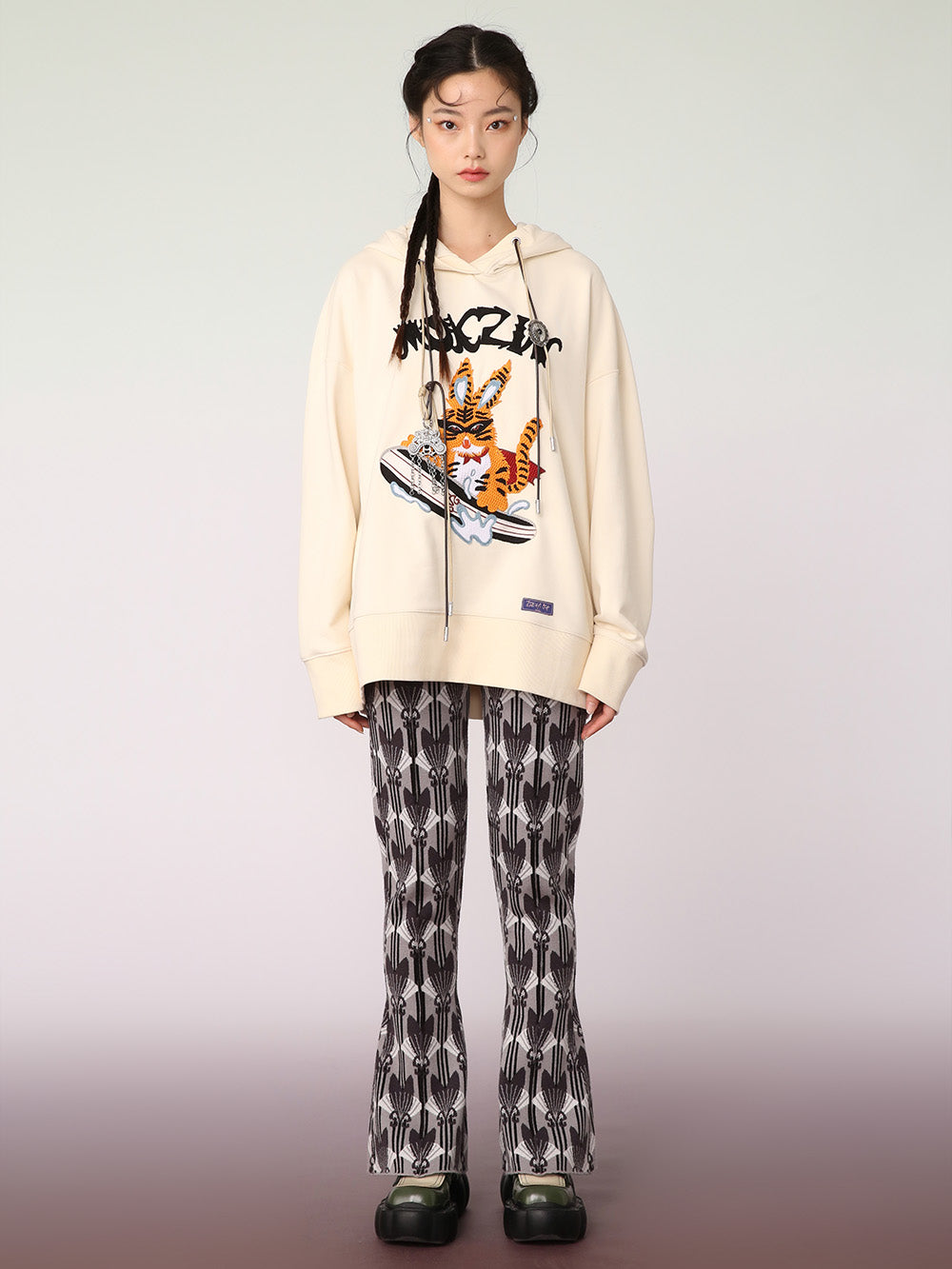 MUKZIN-Off-White Hooded Sweatshirt