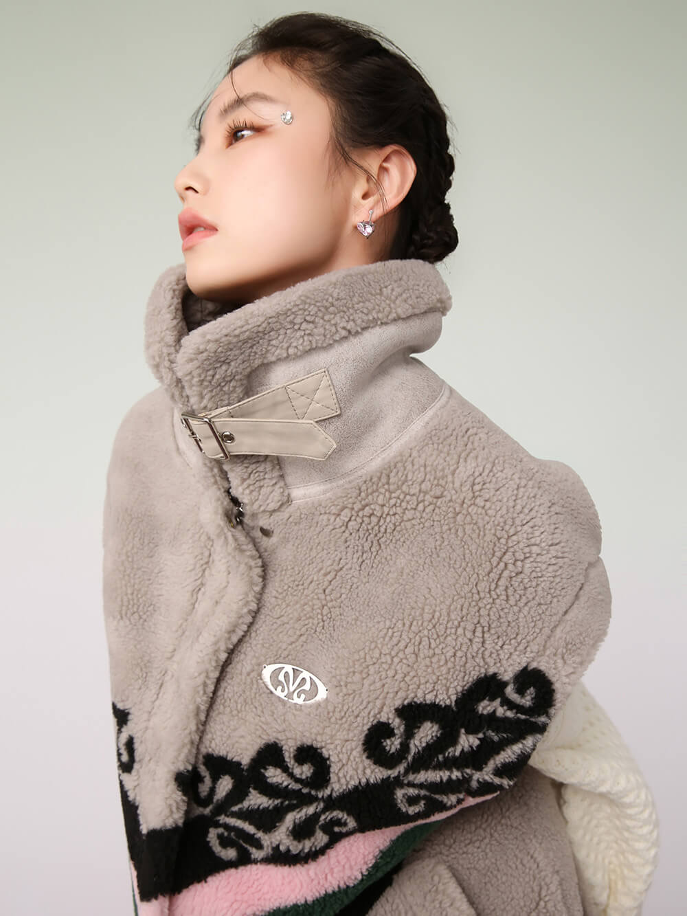 MUKZIN Beige Loose Lambhair Vest