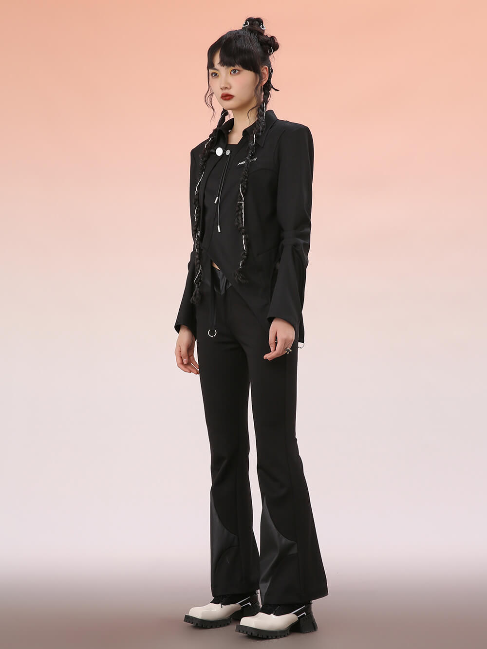 MUKZIN Cropped Asymmetric Shirt