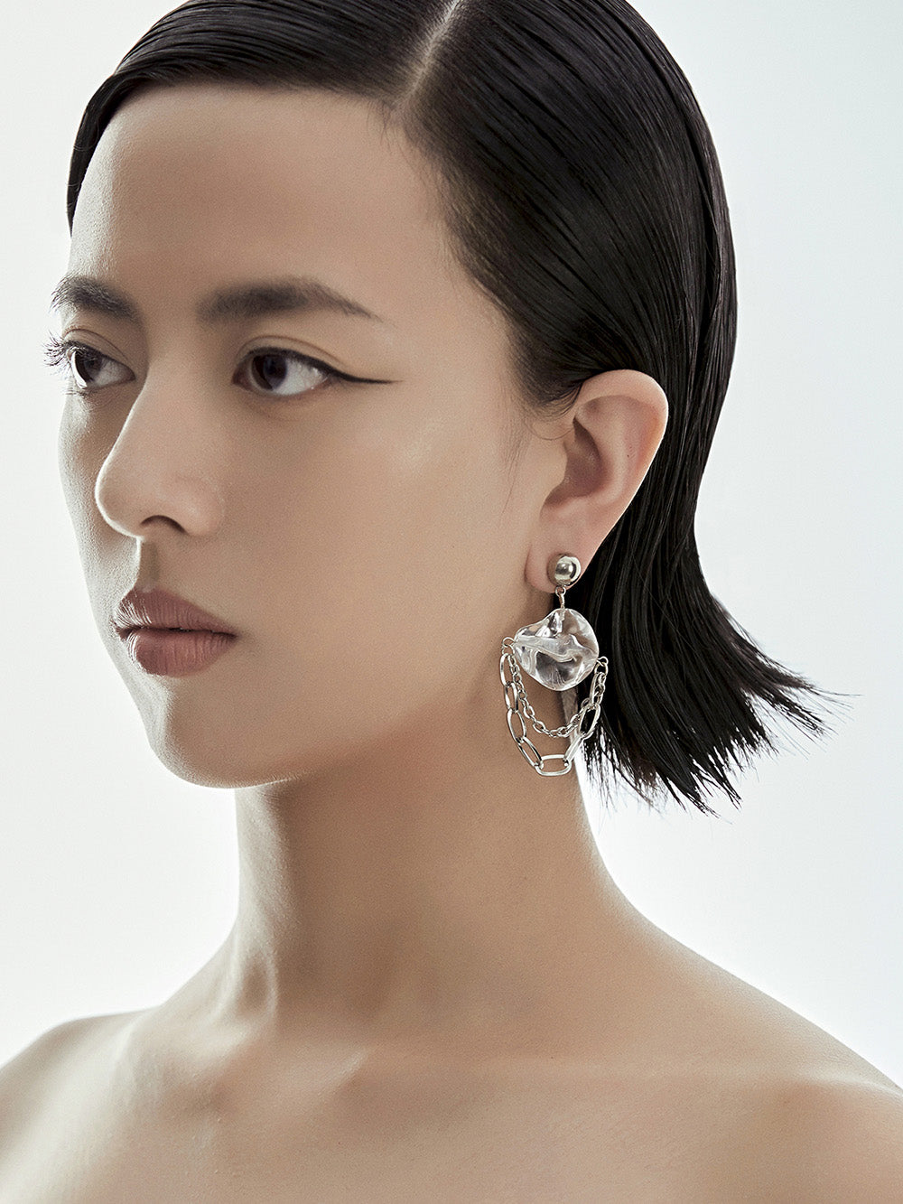 MUKTANK×DARKNESS Shaped Transparent Drop Earrings