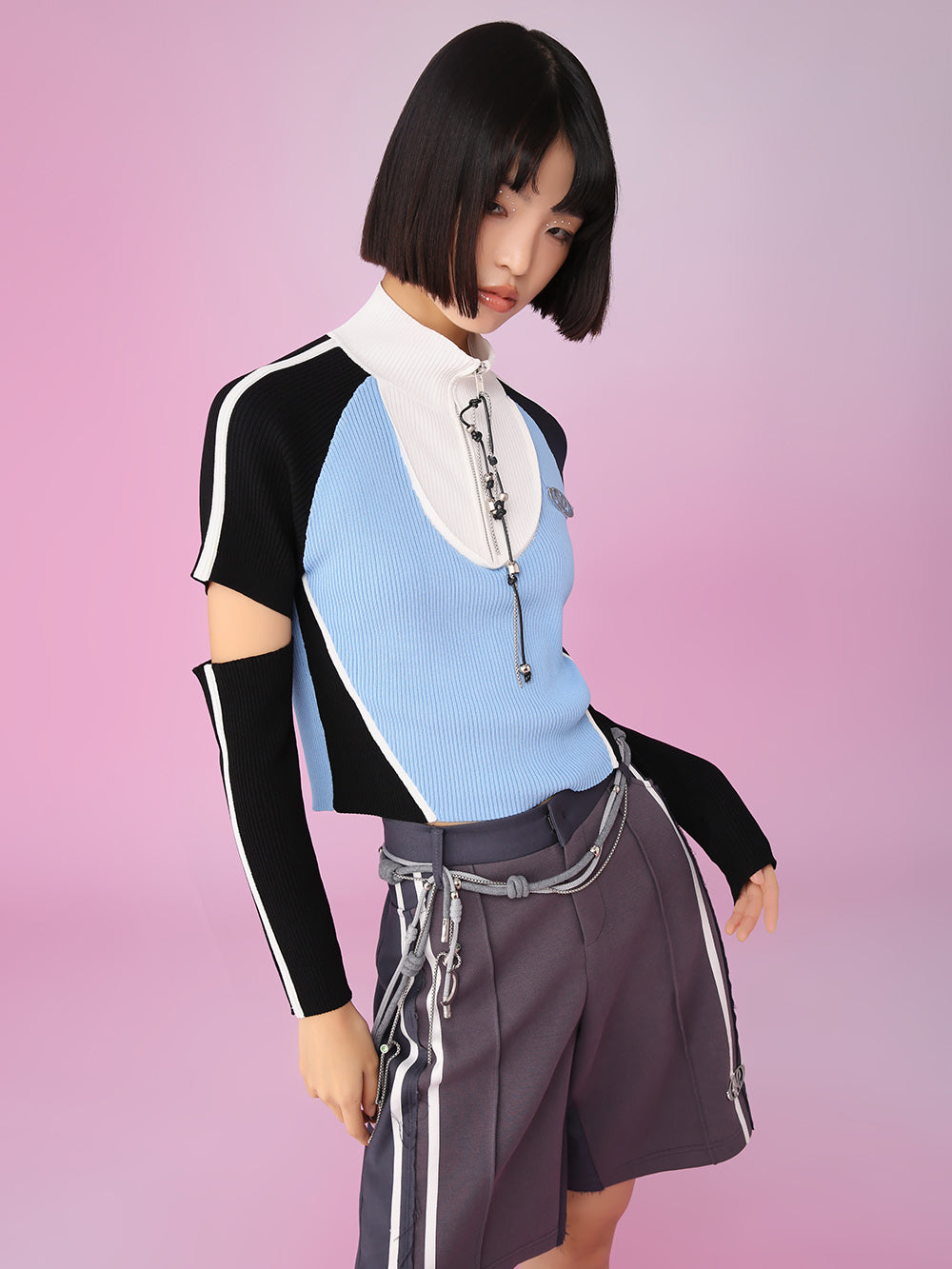 MUKZIN Contrast-panel Knitted Cropped Slim Cardigan