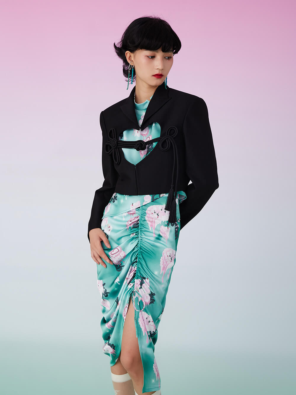 MUKZIN Black Chest Heart Design Short Coat