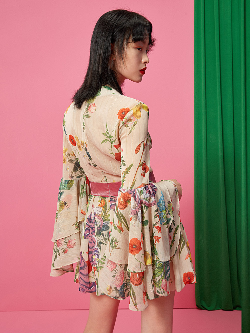 MUKZIN V-neck Printed Sexy Bell Sleeve Dress