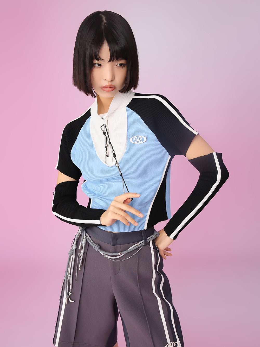 MUKZIN Contrast-panel Knitted Cropped Slim Cardigan