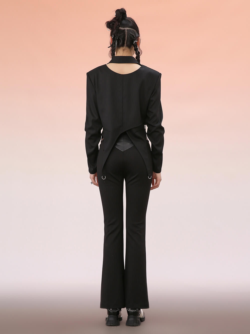 MUKZIN Cropped Asymmetric Shirt