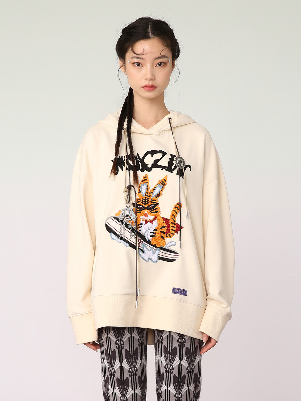 MUKZIN-Off-White Hooded Sweatshirt