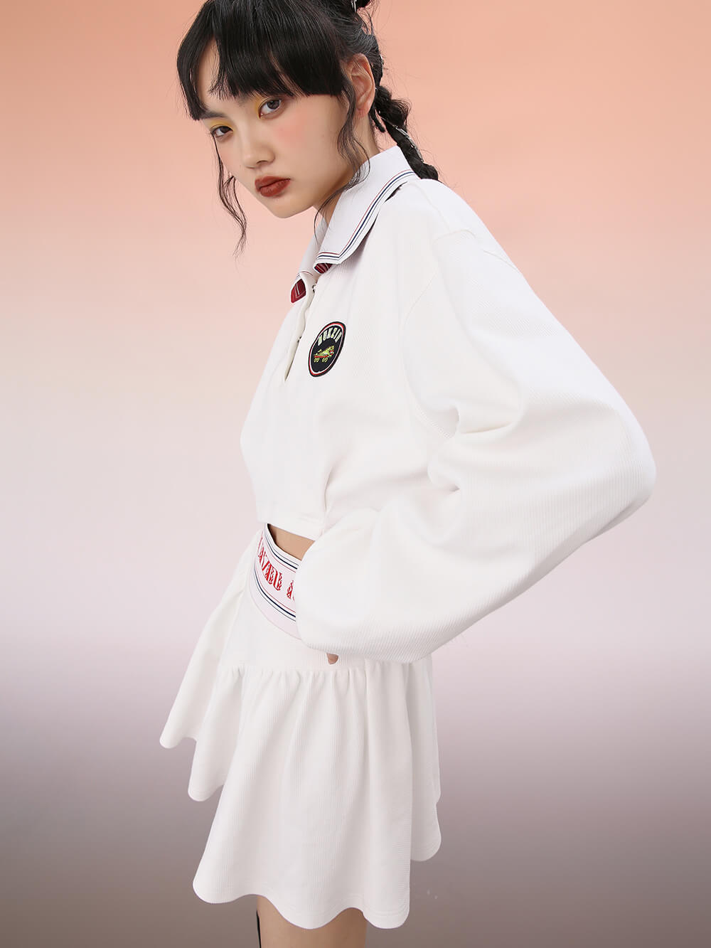 MUKZIN Loose-fit Long-sleeve Crop Tops