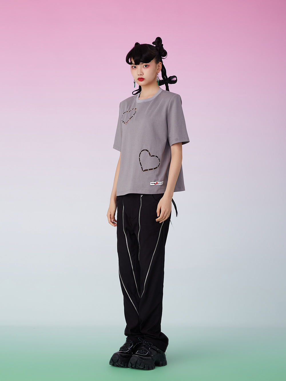 MUKZIN Cotton Heart Patched Grey T-Shirt